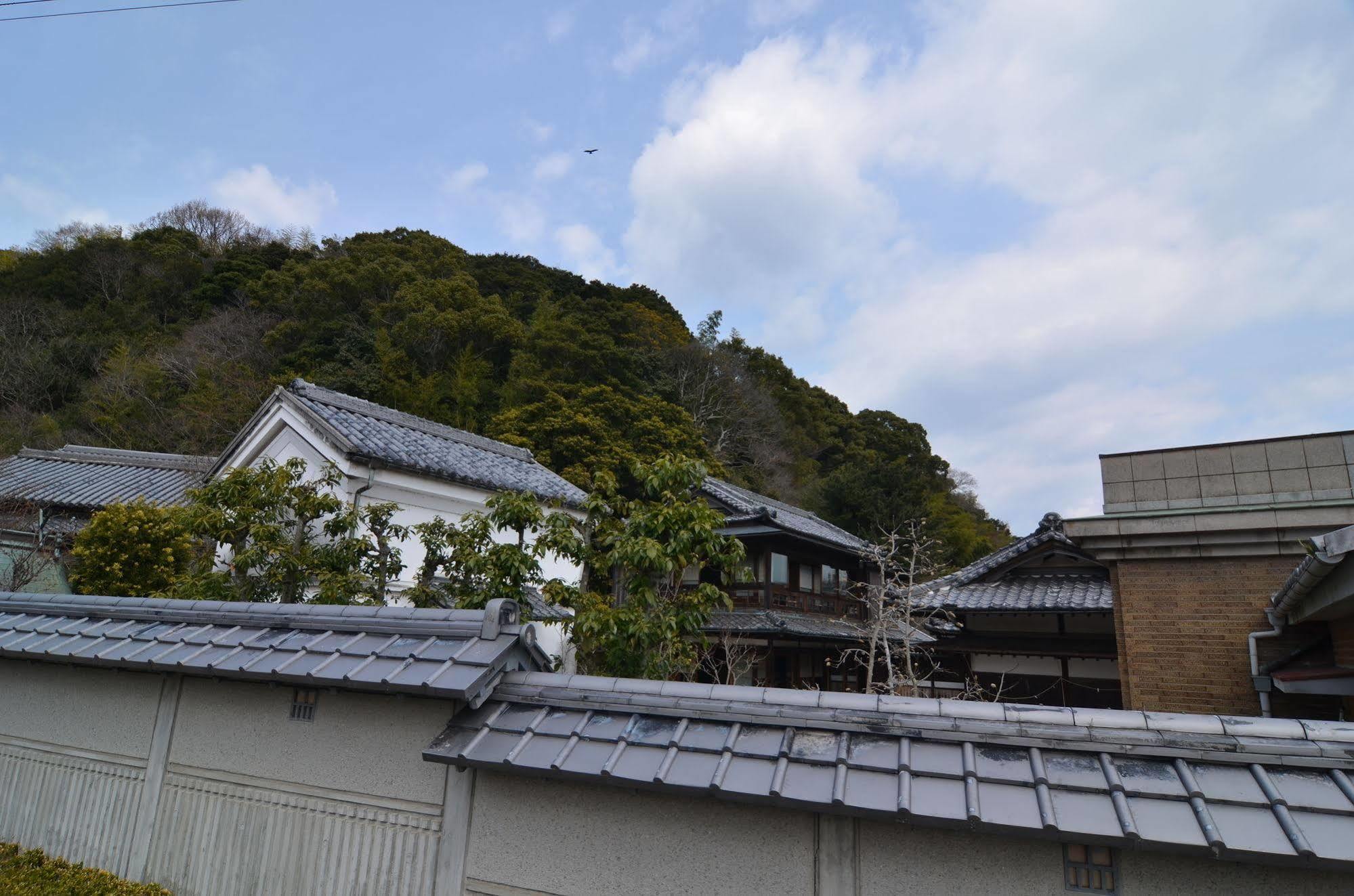 National Historic Landmark Shunyoso Sumoto Екстериор снимка