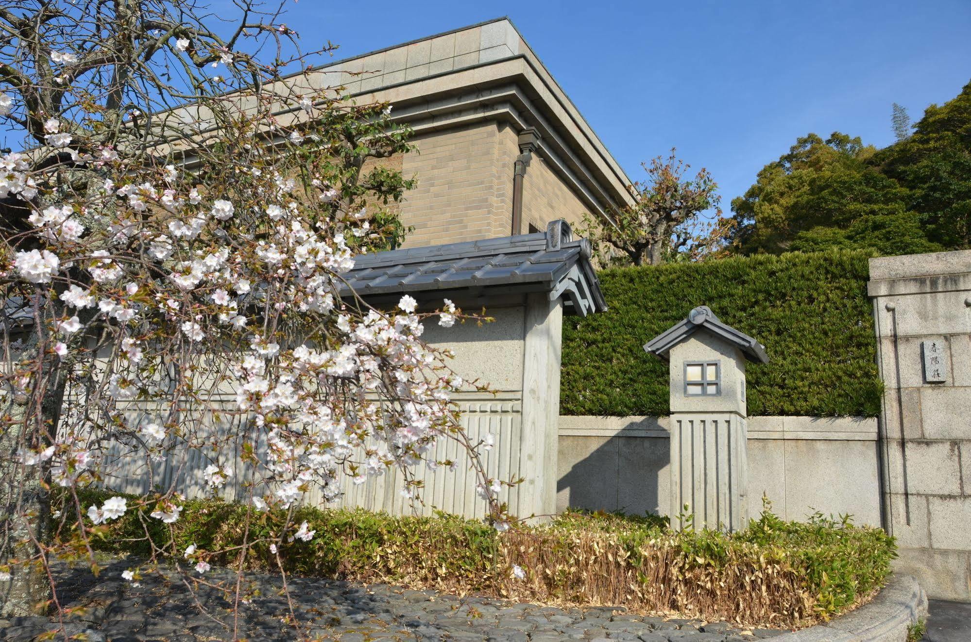 National Historic Landmark Shunyoso Sumoto Екстериор снимка